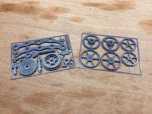 Load image into Gallery viewer, Fully 3D-printable wind-up car gift card model