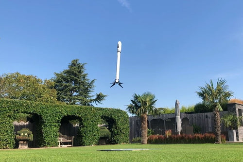 3D-printable SpaceX rocket in flight.